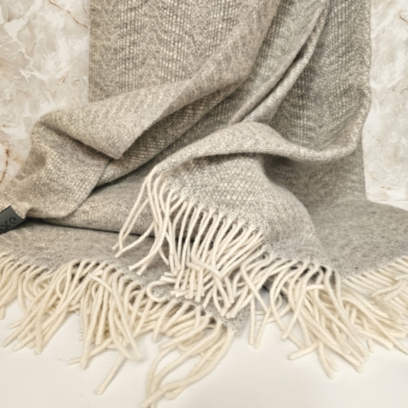 Fibre By Auskin Wool Fringe 55x71 Throw Blanket - Picture 4 of 10